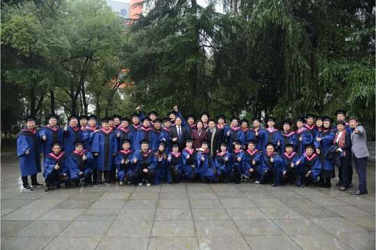 【结业典礼】我们永不散·相约再见时——记江西财经大学EMBA学院总裁研修班结业典礼 9647.jpg 【结业典礼】我们永不散·相约再见时——记江西财经大学EMBA学院总裁研修班结业典礼 9647.jpg