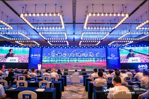 江西财经大学工商管理学院EDP中心率总裁班数百名学员应邀参加2020正和岛(江西)创变者年会266.jpg 江西财经大学工商管理学院EDP中心率总裁班数百名学员应邀参加2020正和岛(江西)创变者年会266.jpg