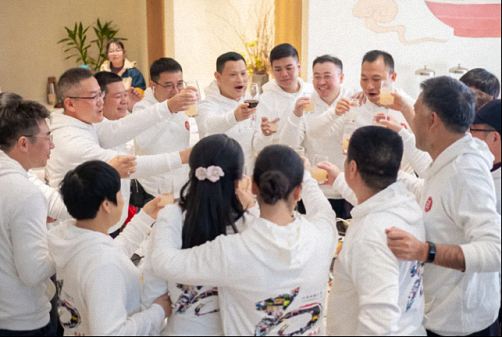 青春不老 我们不散——记江西财大EMBA总裁22班十周年庆典978.jpg