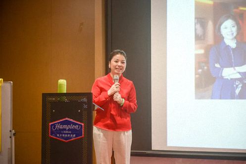 【学院动态】江西财经大学EMBA总裁班学习沙龙——《智慧父母》公益讲座105.jpg 【学院动态】江西财经大学EMBA总裁班学习沙龙——《智慧父母》公益讲座105.jpg