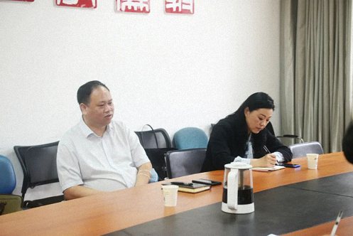 【中心动态】我校工商管理学院胡海波院长一行到EDP中心调研指导工作391.jpg 【中心动态】我校工商管理学院胡海波院长一行到EDP中心调研指导工作391.jpg