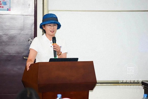 【学院动态】江西财大新商界83班“企业制度设计与运行”研讨会圆满召开1037.jpg 【学院动态】江西财大新商界83班“企业制度设计与运行”研讨会圆满召开1037.jpg