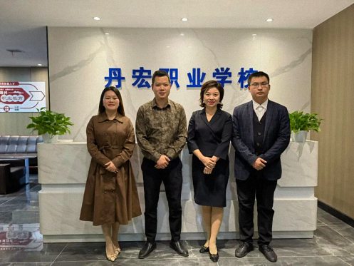 【学员走访】记走访江西财大新商界53班李宏同学企业——江西丹宏职业学校(抖音名师孵化工厂)109.jpg 【学员走访】记走访江西财大新商界53班李宏同学企业——江西丹宏职业学校(抖音名师孵化工厂)109.jpg