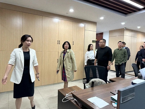 【学员走访】记走访江西财大新商界83班琚冰同学所在单位江西瀛洪仁律师事务所731.jpg 【学员走访】记走访江西财大新商界83班琚冰同学所在单位江西瀛洪仁律师事务所731.jpg