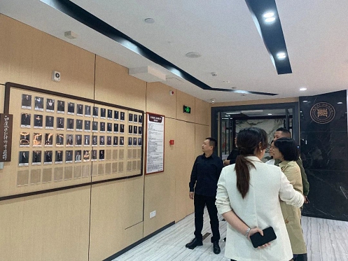 【学员走访】记走访江西财大新商界83班琚冰同学所在单位江西瀛洪仁律师事务所732.jpg 【学员走访】记走访江西财大新商界83班琚冰同学所在单位江西瀛洪仁律师事务所732.jpg