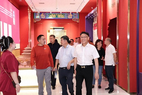 【学员走访】江财新商界1班师生走访聂吉利同学企业——中恒建设集团有限公司338.jpg