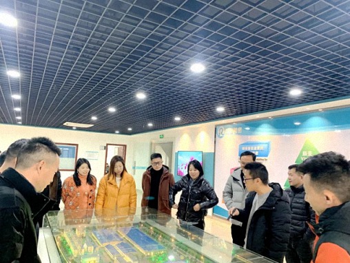 【班级活动】江财新商界83班赴九江走访交流——大典五金制品、瑞智(九江)精密机电 574.jpg 【班级活动】江财新商界83班赴九江走访交流——大典五金制品、瑞智(九江)精密机电 574.jpg