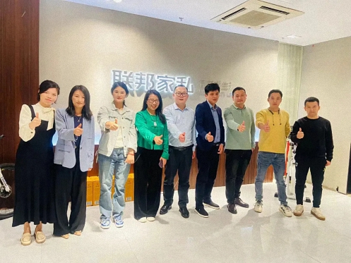【学员走访】江财新商界89班杨乐乐同学企业——江西花田匠家居有限公司 0.jpg