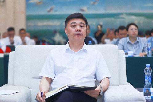 【中心动态】江财工商EDP中心齐玲博主任受邀出席“赣鄱精品”平台发布会并作主旨发言572.jpg 【中心动态】江财工商EDP中心齐玲博主任受邀出席“赣鄱精品”平台发布会并作主旨发言572.jpg