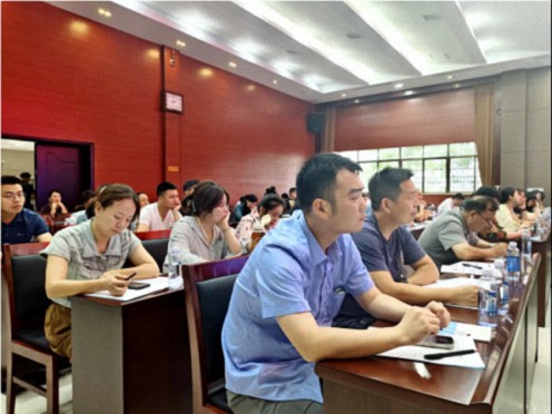 【中心动态】乐平市企业联合会&企业家协会高质量发展大讲堂暨江西财经大学新商界133届高管论坛圆满举行797.jpg