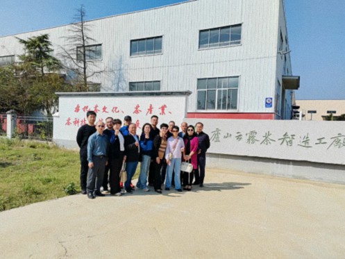 【班级活动】江财新商界25班师生赴郭青云同学企业——东林雨露庐山云雾茶智造工厂走访交流0.jpg