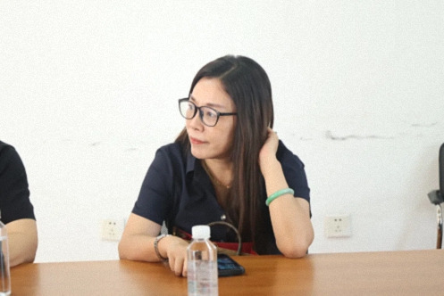 【中心动态】江财新商界3班校友王坚、万良英到访EDP中心座谈交流数字经济867.jpg 【中心动态】江财新商界3班校友王坚、万良英到访EDP中心座谈交流数字经济867.jpg