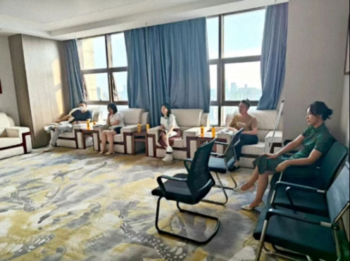 【学员走访】江财新商界95班李坤同学企业——江西宝林企业咨询有限公司415.jpg 【学员走访】江财新商界95班李坤同学企业——江西宝林企业咨询有限公司415.jpg