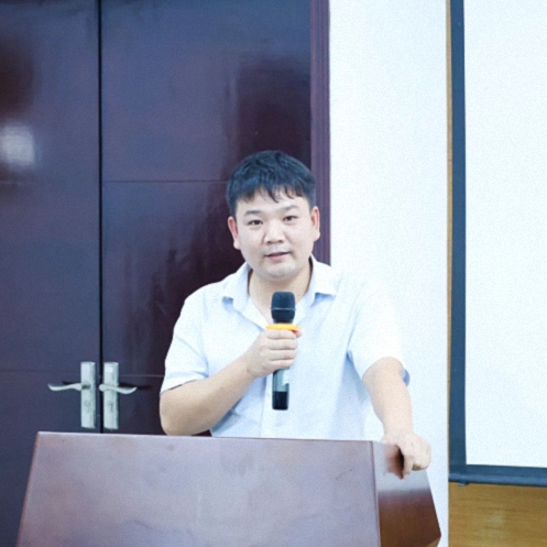 【中心动态】江西财大新商界93班、95班《战略顶层设计》课程暨班委受聘仪式914.jpg 【中心动态】江西财大新商界93班、95班《战略顶层设计》课程暨班委受聘仪式914.jpg