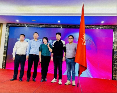 【班级活动】相约钢城 共叙新篇——江西财经大学新商界72班走进新余300.jpg 【班级活动】相约钢城 共叙新篇——江西财经大学新商界72班走进新余300.jpg